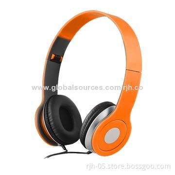 Headphones, Manufacture in China, Lightweight and Comfortable, Universal 3.5mm Gold Plug